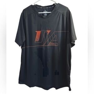 Men’s Under Armour Short Sleeve T-Shirt - Size XXL - NWOT